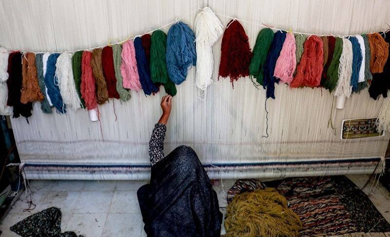 «بیمه» مهمترین مشکل قالیبافان استان کرمان است